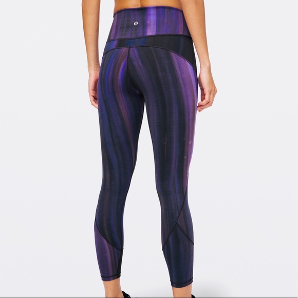 Lululemon In Movement Tight 25” RARE - Picture 3 of 9
